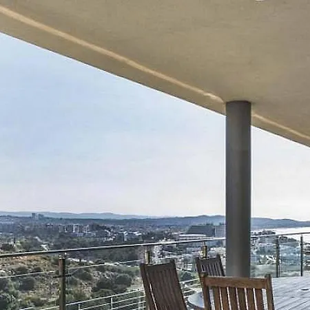 Casa Moderna Con Preciosas Vista Al Mar